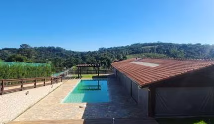Casa de Condomínio em Dona Catarina  -  Mairinque