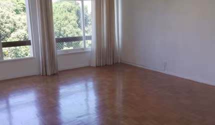 Excelente apartamento com 04 quartos.