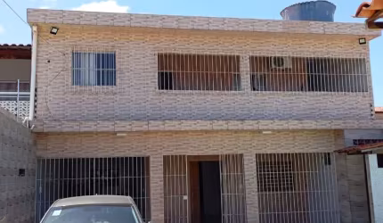 Linda Casa de 5 Dormitórios com Piscina, Área Gourmet e Mobiliada em Tamandaré