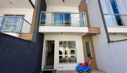 Casa com 2 quartos à venda no Velha, Blumenau  por R$ 399.000