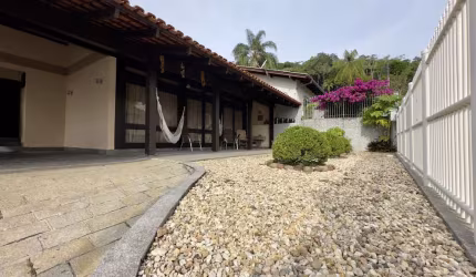 Casa com 3 quartos à venda no Velha, Blumenau , 260 m2 por R$ 1.300.000