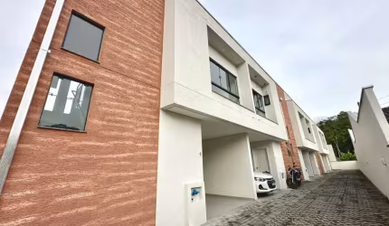 Casa em condomínio fechado com 2 quartos para alugar no Velha Central, Blumenau , 73 m2 por R$ 2.300
