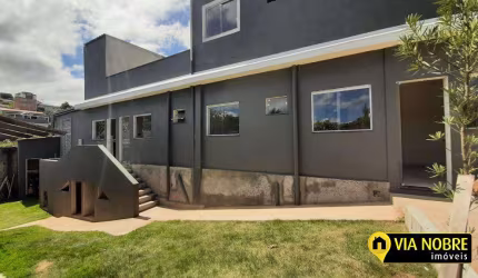 Kitnet com área privativa, 01 quarto, vaga de garagem