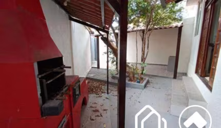 Casa em condomínio fechado com 3 quartos para alugar na Sebastião Alves do Vale, 39, Betânia, Belo Horizonte por R$ 3.200