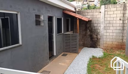 Casa em condomínio fechado com 2 quartos para alugar na Rua Barroso Neto, 121, Havaí, Belo Horizonte por R$ 1.800