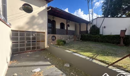 Casa em condomínio fechado com 4 quartos para alugar na Avenida Raul Mourão Guimarães, 320, Palmeiras, Belo Horizonte por R$ 4.500