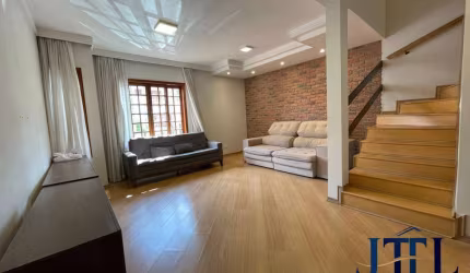 Casa com 3 dormitórios, 1 suíte e 2 escritórios - 230m² por R$ 920.000,00