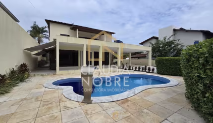 Uma casa moderna cercada pela natureza no condomínio San Nicolas em Maceió-AL