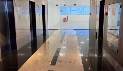 Sala comercial para alugar na Avenida João Gualberto, 1000, Alto da Glória, Curitiba, 484 m2 por R$ 34.866