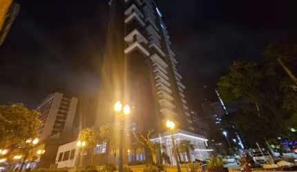 Ponto comercial para alugar na Avenida República Argentina, Água Verde, Curitiba, 278 m2 por R$ 18.200