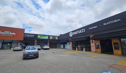 Ponto comercial para alugar na Rua Capitão Leônidas Marques, 268, Uberaba, Curitiba, 216 m2 por R$ 15.200