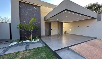 MAGNÍFICA CASA COM FACHADA MODERNA E RICA EM ILUMINAÇÃO