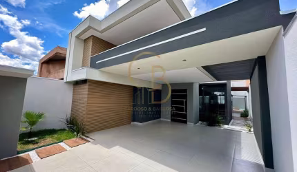LINDO IMÓVEL COM FACHADA IMPONENTE NO RITA VIEIRA
