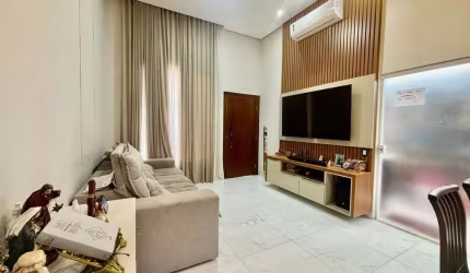 Casa 3 Quartos à Venda na 407 Sul | Piscina e Energia Solar