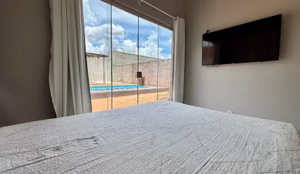 Casa de 3 quartos com terreno de 450m no bairro Novo Mundo