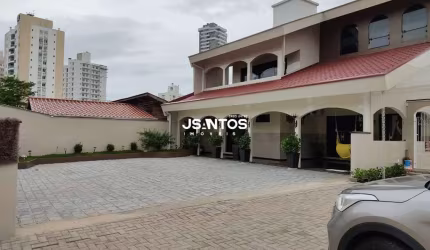 Linda Casa para locação no Bairro São Judas