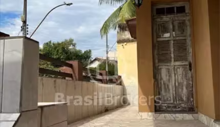 INVESTIMENTO - Casa de 500m² no melhor ponto de Niterói