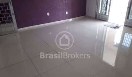 Casa à venda com 321,00m² e 3 quartos em Rocha Miranda, Rio de Janeiro - rj