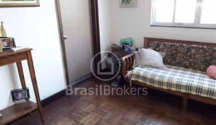 Casa à venda com 500,00m² e 3 quartos em Cavalcanti, Rio de Janeiro - rj