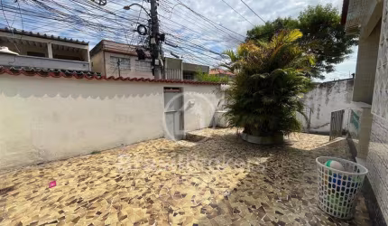 Casa à venda com 2 quartos em Pilares - RJ