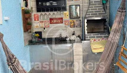 Casa de Vila à venda com 108² e 3 quartos em Irajá, Rio de Janeiro - RJ