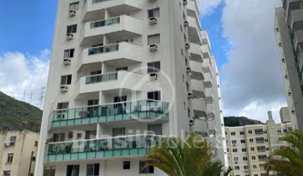 Excelente apartamento frente com varanda e 02 quartos Engenho de Dentro