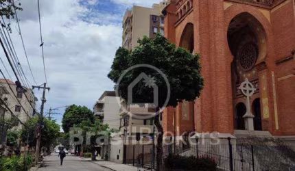 Excelente casa 2 dormitórios 1 dependência revertida, amplo terraço com banheiro