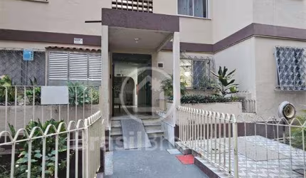 Apartamento 02 quartos na Abolição.