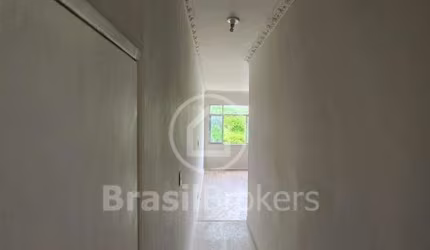 Apartamento recém reformado de 70m² em Cascadura