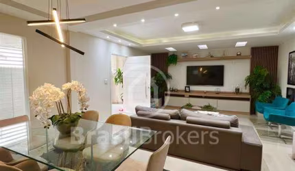 Casa triplex em condomínio fechado  Vila Valqueire