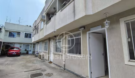 Excelente Casa duplex 02 Quartos em Condomínio