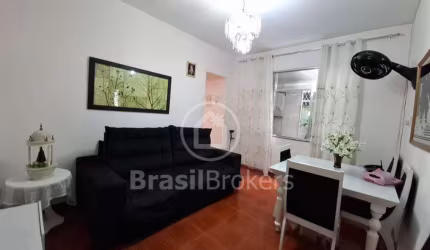 Ótimo apartamento com 2 quartos na Penha