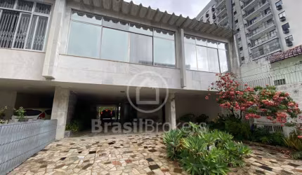 Excelente casa de frente de rua  com 344 m2 Cachambi