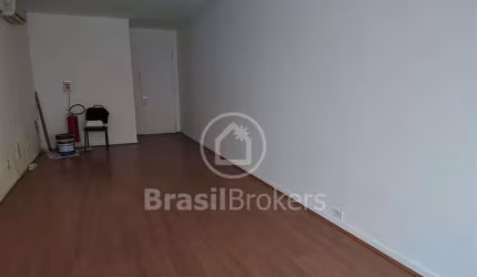 Excelente Sala Comercial - 30m² - Centro do Méier - RJ