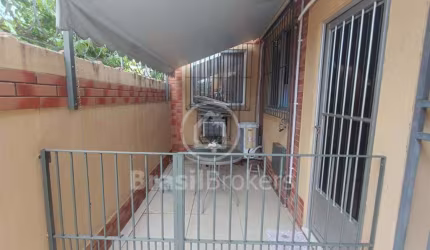 Casa de condomínio 3 quartos com suíte e vaga de garagem
