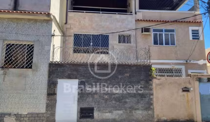 Casa 3 quartos, sendo 1 suíte