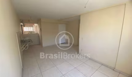 Apartamento de 64,29m², com dois quartos em condomínio, em Todos os Santos. Primeira locação