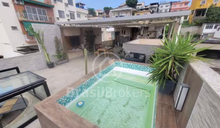 Excelente Casa de 3 Andares com 252 m² - Conforto e Lazer Completo!