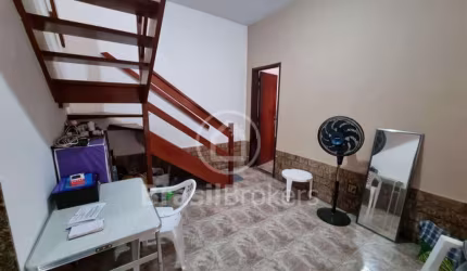 Casa à venda com 156,00m² e 3 quartos em Vila Valqueire, Rio de Janeiro - rj