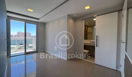 Apartamento no Meier com varanda e vaga de garagem