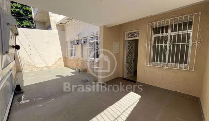 Oportunidade Imperdível! Casa Reformada à Venda no Bairro Todos os Santos