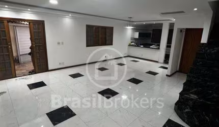 Magnífica casa em Vila Valqueire !!!!