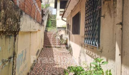 Casa em Quintino 3 quartos com quintal