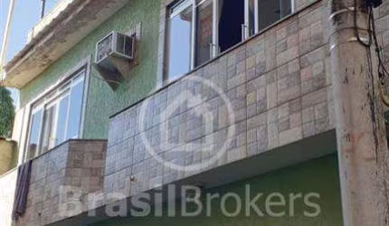 Casa em Condomínio !!!...
