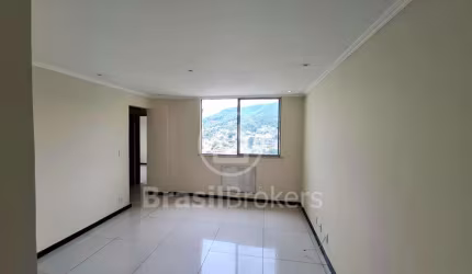 Ótimo apartamento em Cascadura com 2 quartos