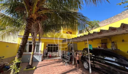 Casa frente de Rua com 300m² - Pertinho do Shopping Carioca.