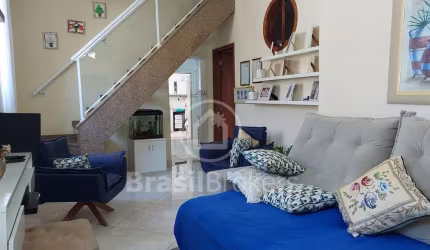 Excelente casa com 2 suítes, garagem, independente