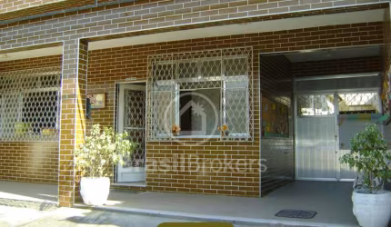 Casa à venda com 720,00m² e 8 quartos em Bento Ribeiro, Rio de Janeiro - rj