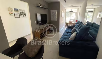 Ótimo apartamento  com varanda e boa localização !!!!