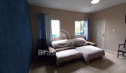 Casa de Condomínio 3 quartos, sendo 1 suíte